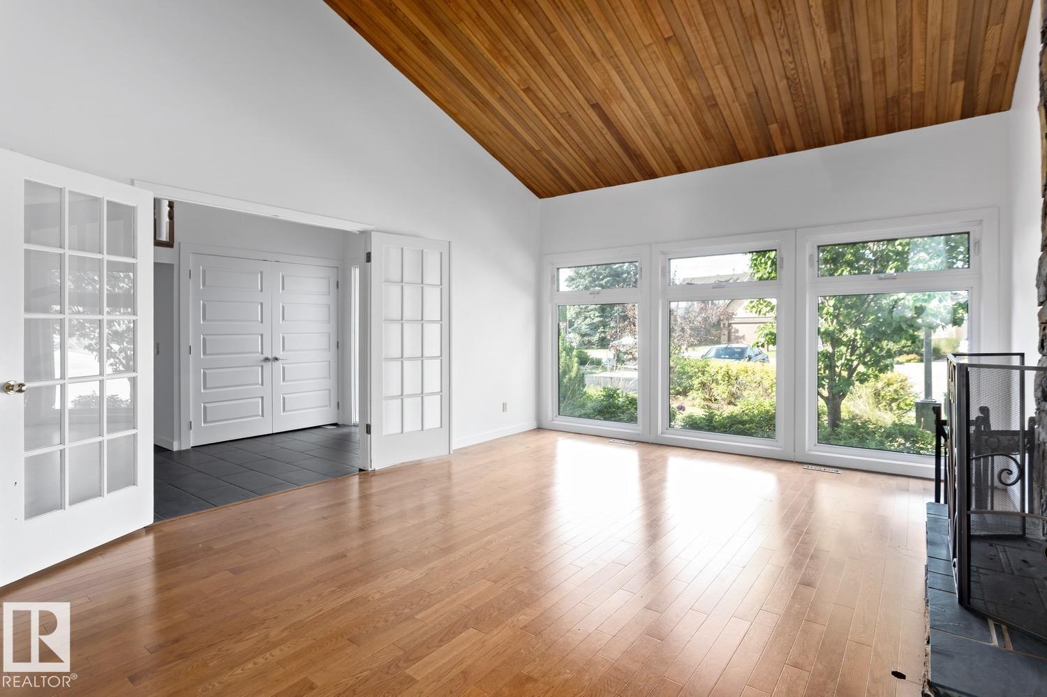 239 WAKINA DR NW, Edmonton