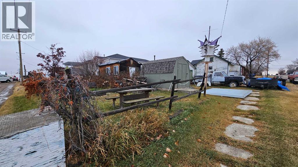 5202 VICTORIA AVENUE - 5