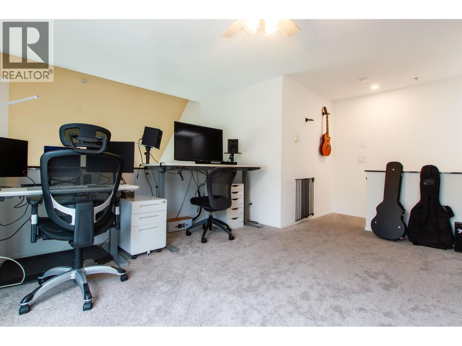 310 1466 PEMBERTON AVENUE, Squamish