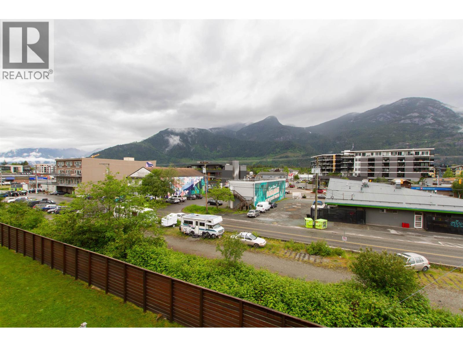 310 1466 PEMBERTON AVENUE, Squamish