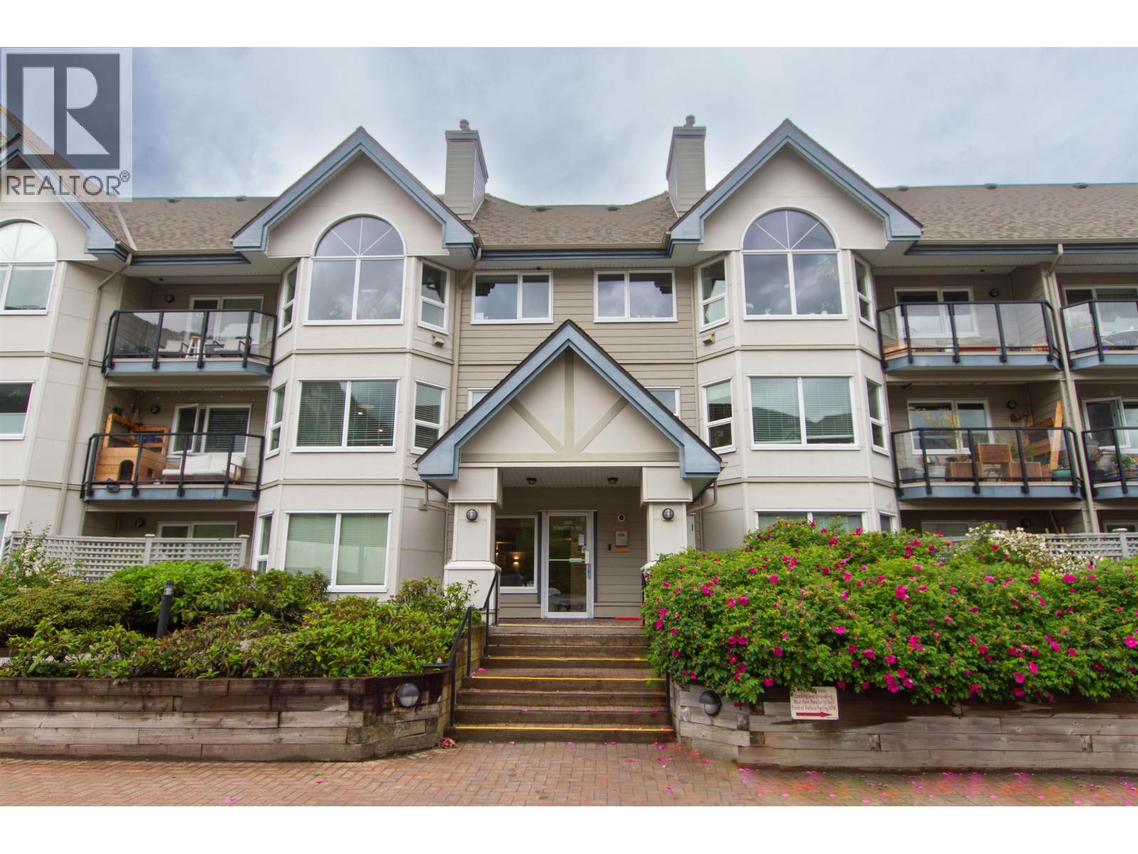 310 1466 PEMBERTON AVENUE, Squamish