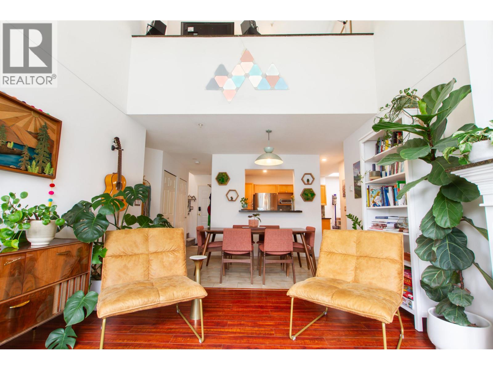 310 1466 PEMBERTON AVENUE, Squamish