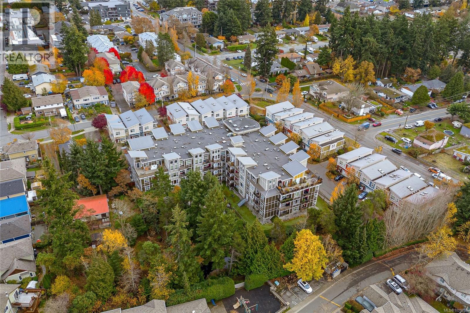 408 866 Brock Ave, Langford