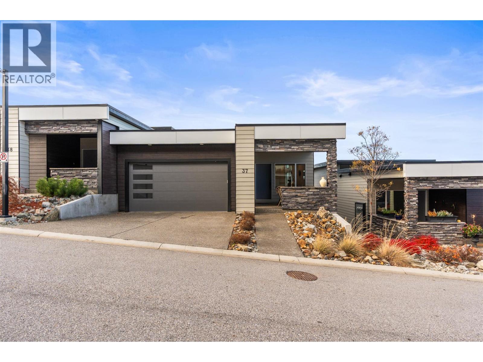 37 1000 Mt. Robson Place, Vernon