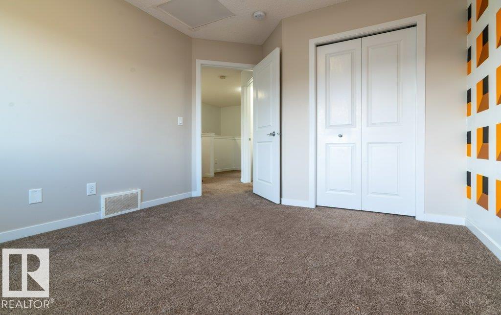 2031 52 ST SW SW, Edmonton