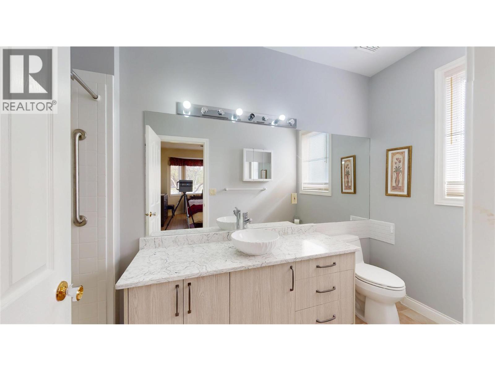 204 3360 Old Okanagan Highway, West Kelowna