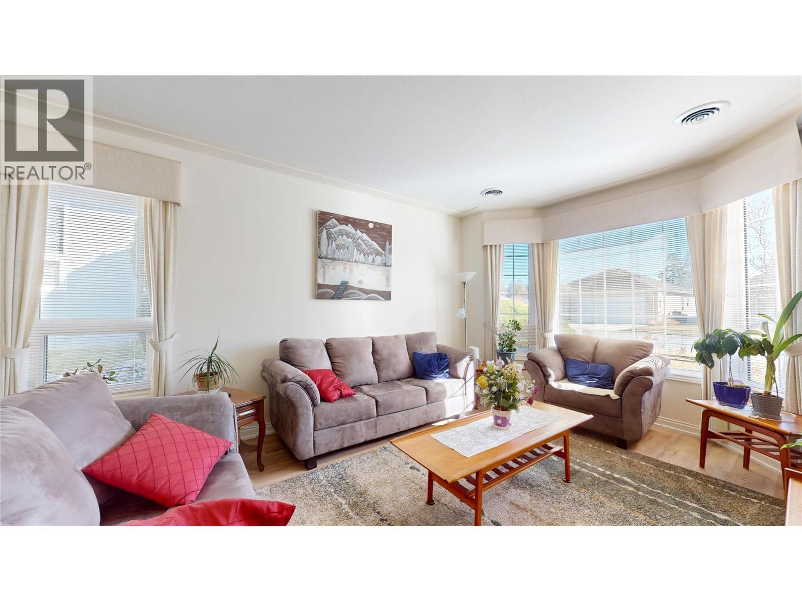 204 3360 Old Okanagan Highway, West Kelowna