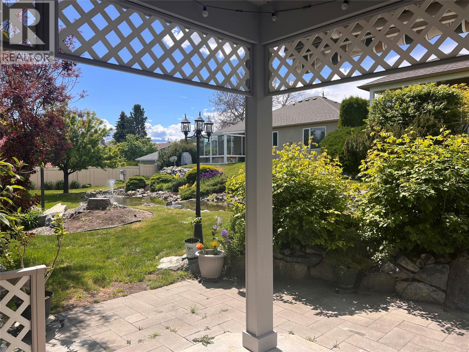 204 3360 Old Okanagan Highway, West Kelowna