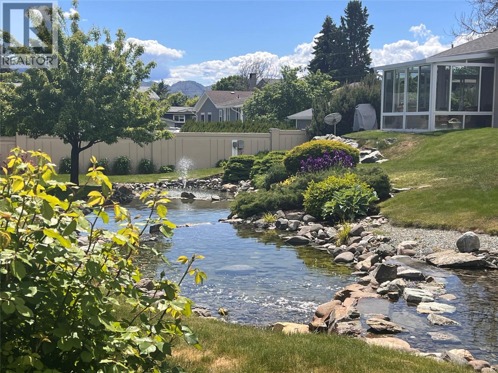 204 3360 Old Okanagan Highway, West Kelowna