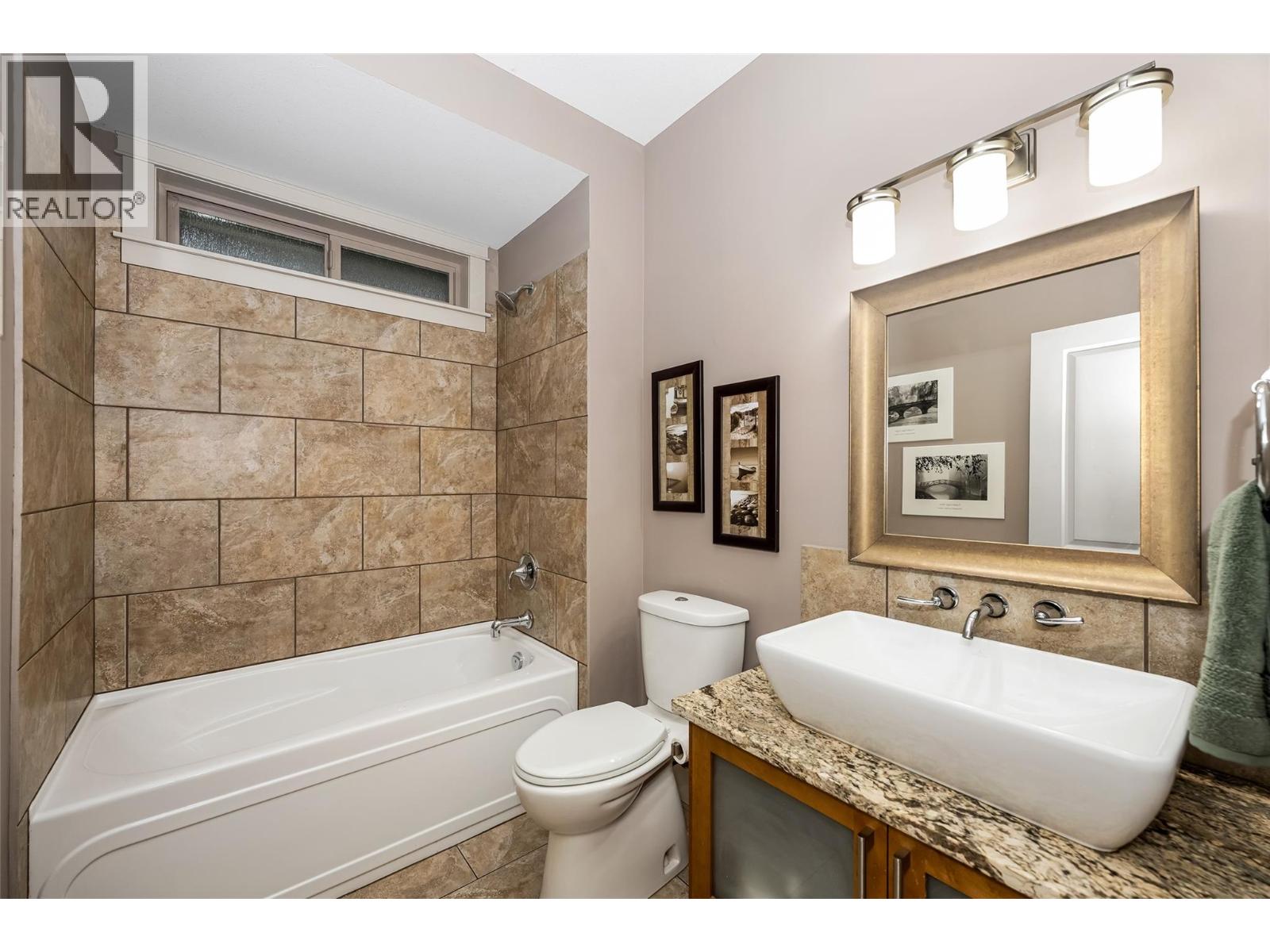  1998 Hidden Ridge Place, Kelowna