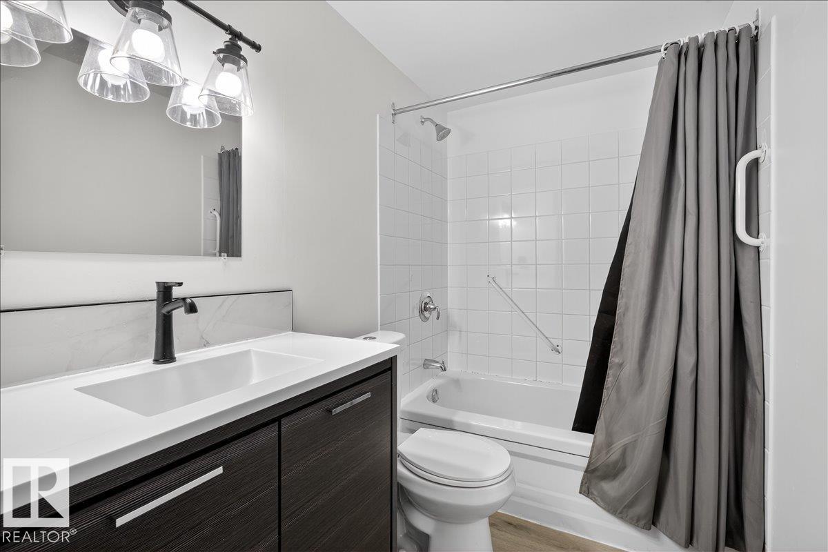 33 AMBERLY CO NW, Edmonton