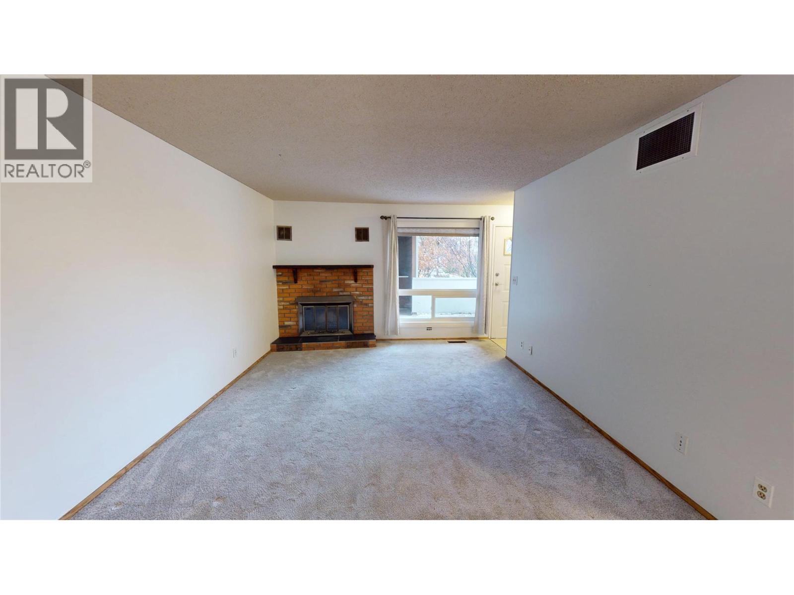 2365 12 Street N Unit# 203, Cranbrook