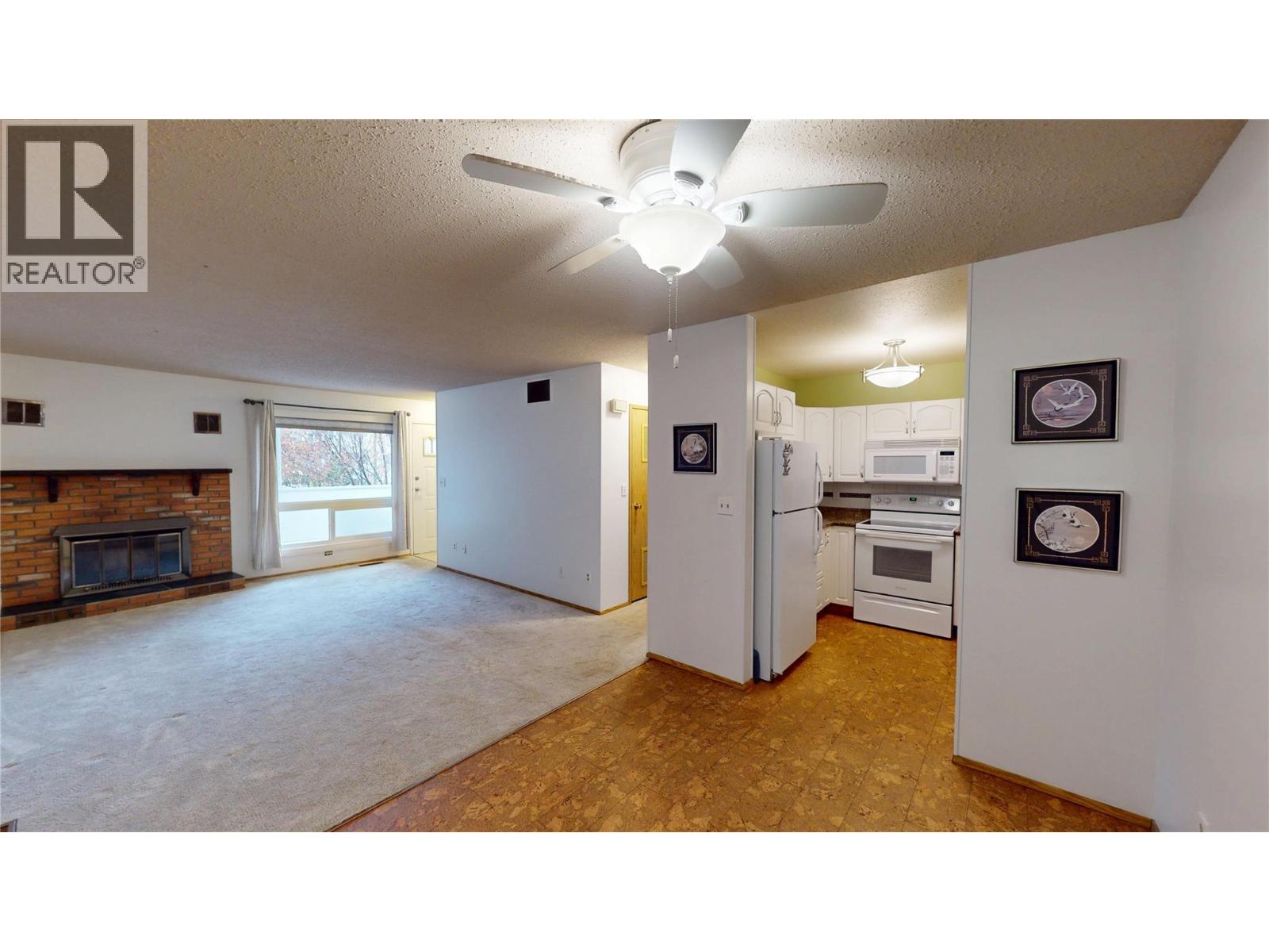 2365 12 Street N Unit# 203, Cranbrook