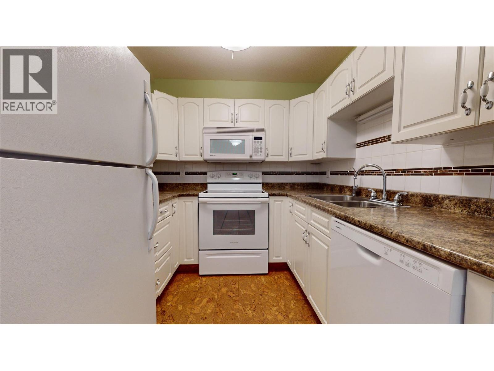 2365 12 Street N Unit# 203, Cranbrook