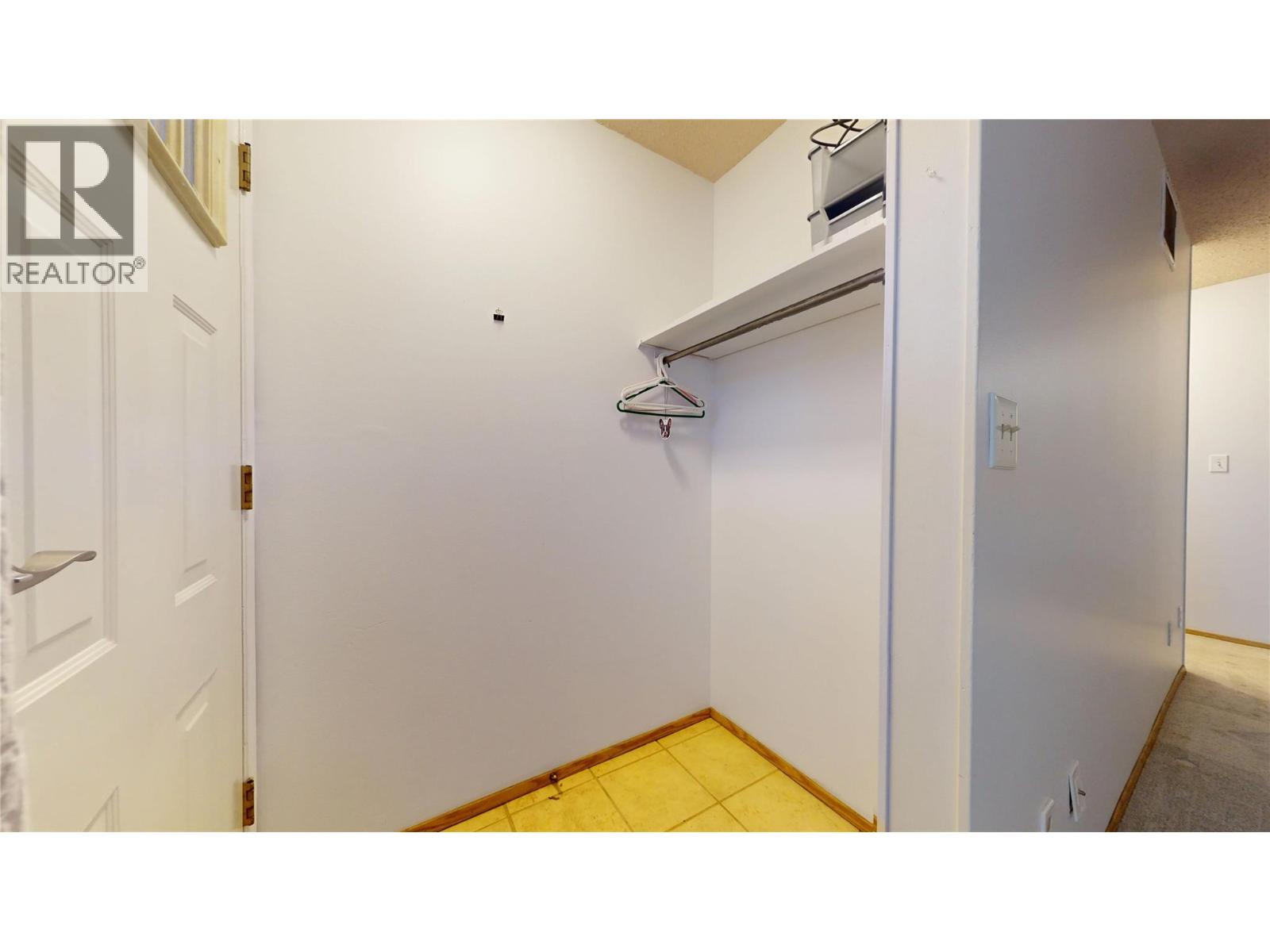 2365 12 Street N Unit# 203, Cranbrook