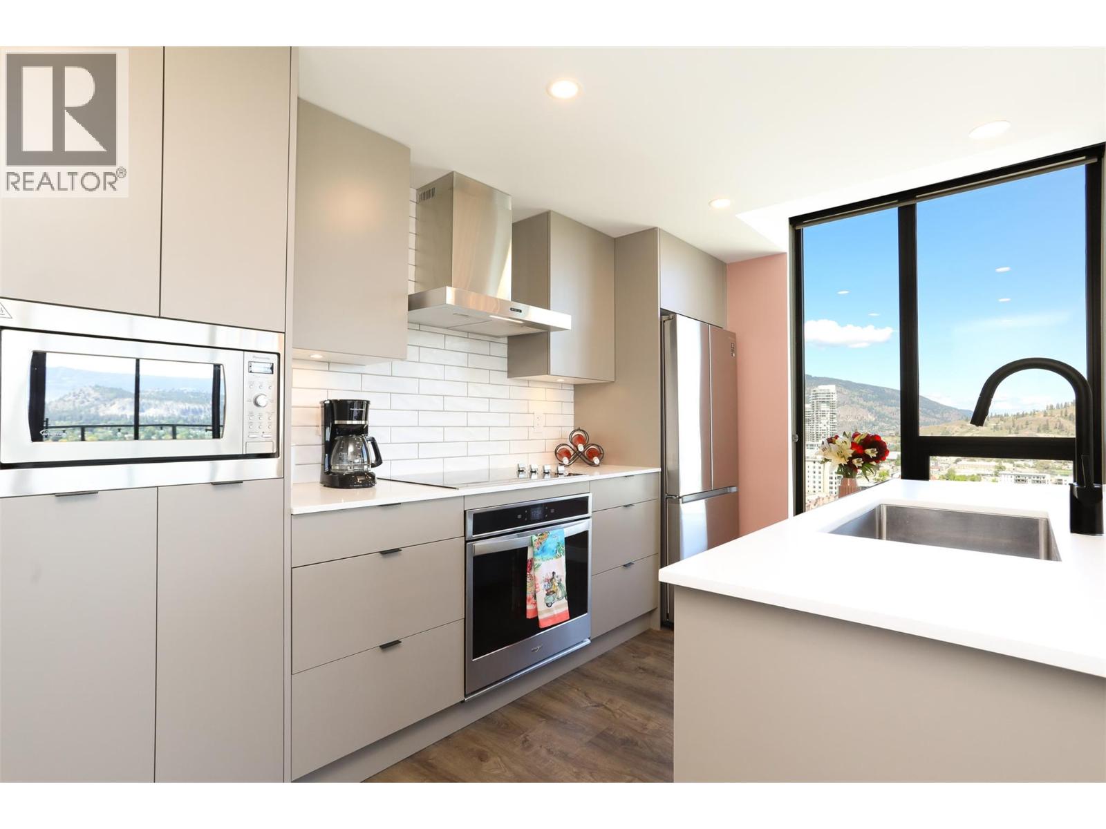 2307 1471 St. Paul Street, Kelowna