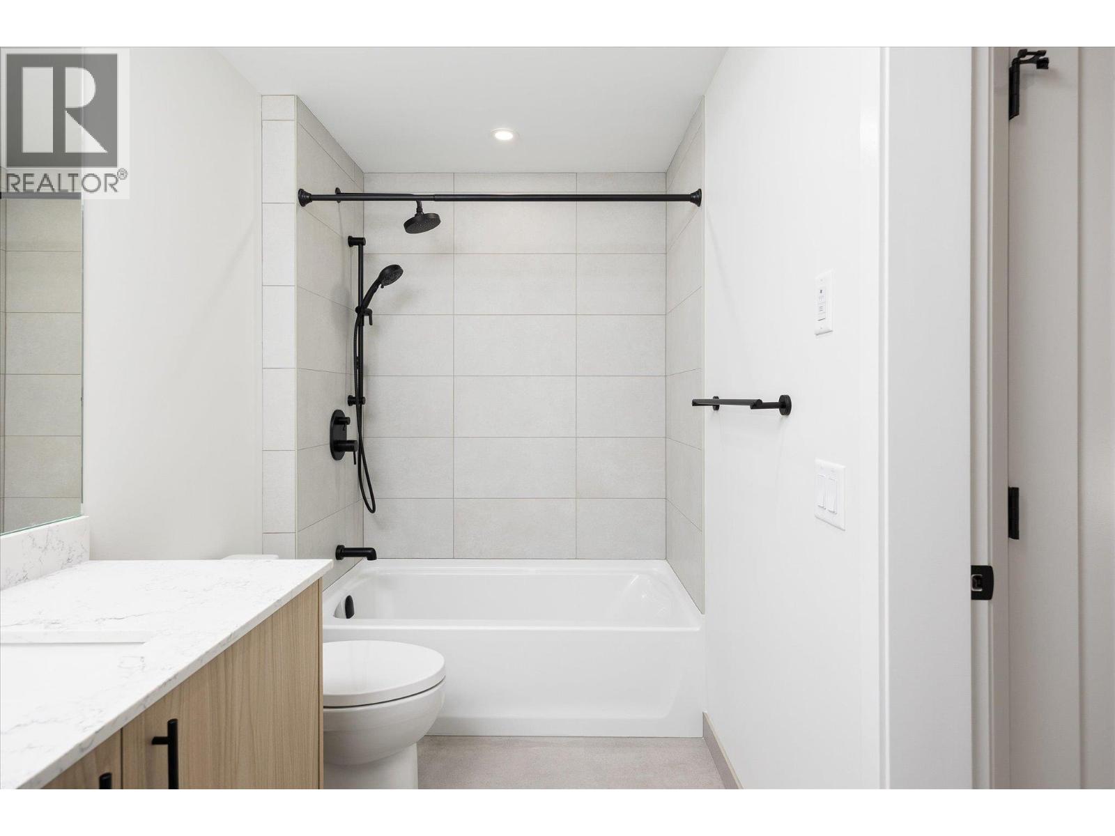 9654 Benchland Drive Unit# 601, Lake Country