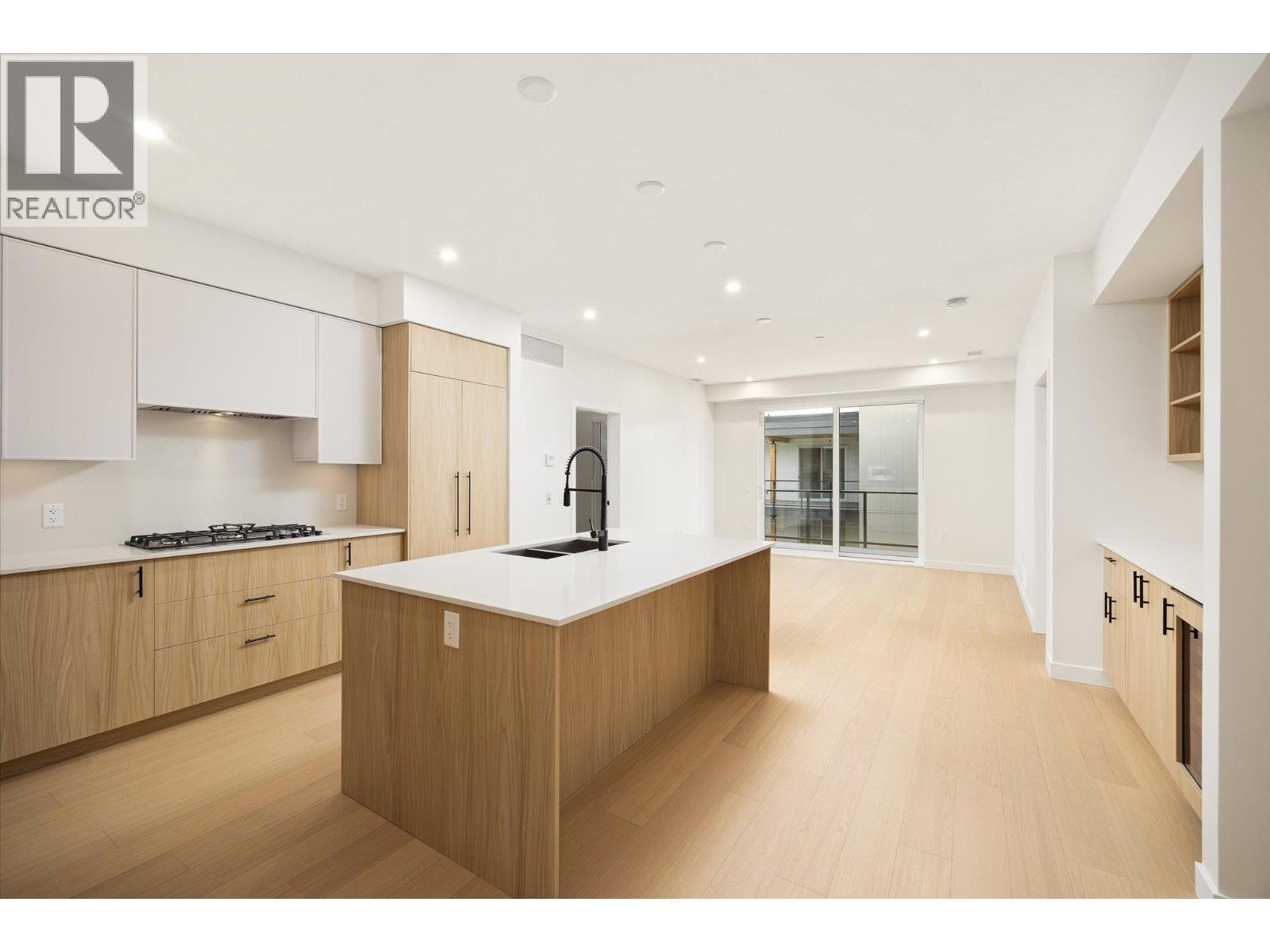 9654 Benchland Drive Unit# 601, Lake Country