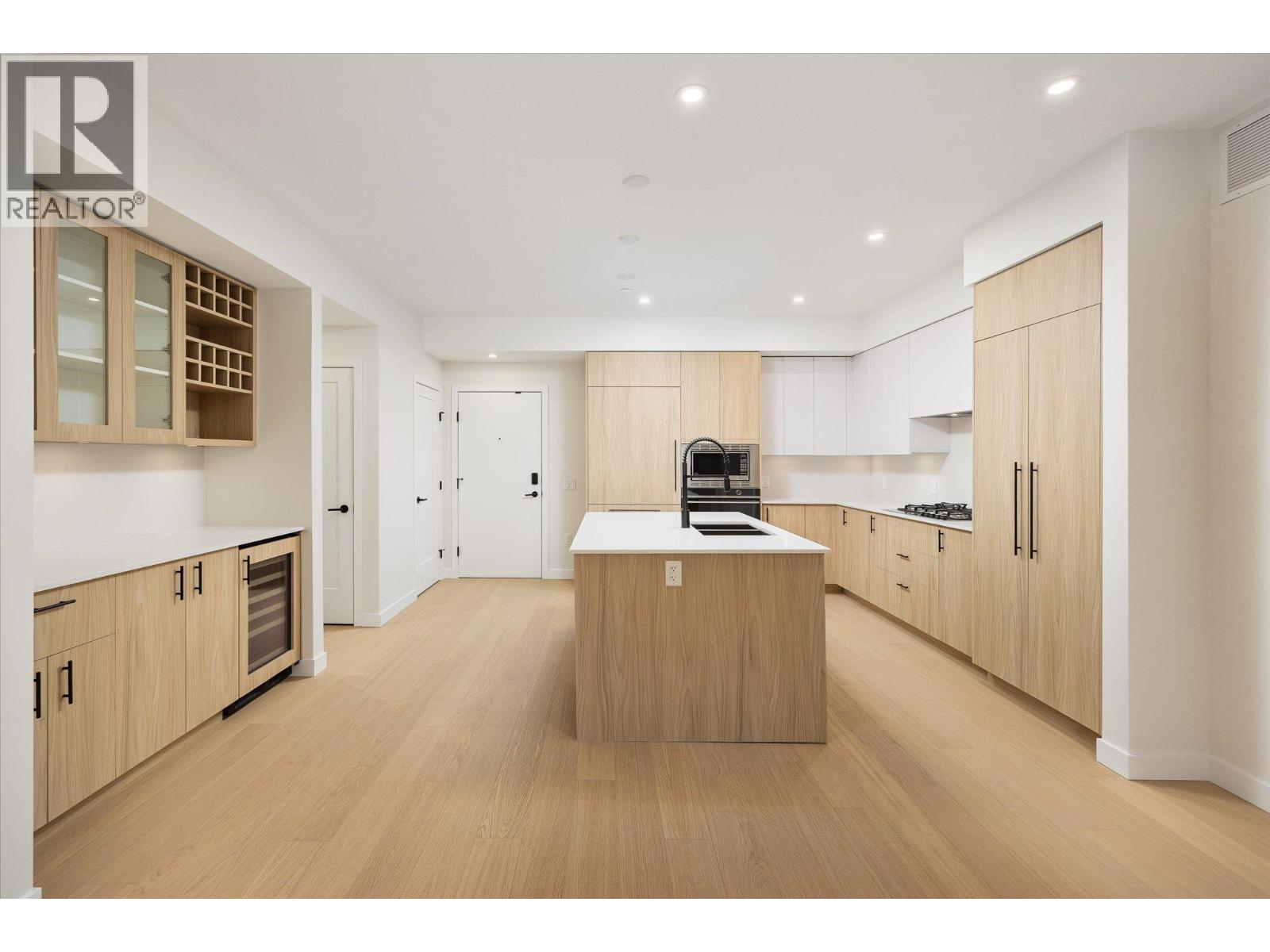 9654 Benchland Drive Unit# 601, Lake Country