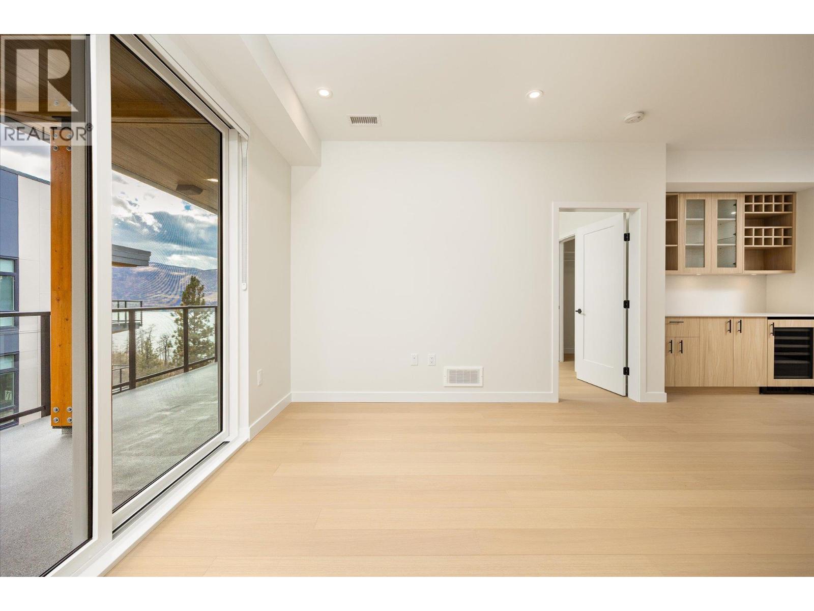 9654 Benchland Drive Unit# 601, Lake Country