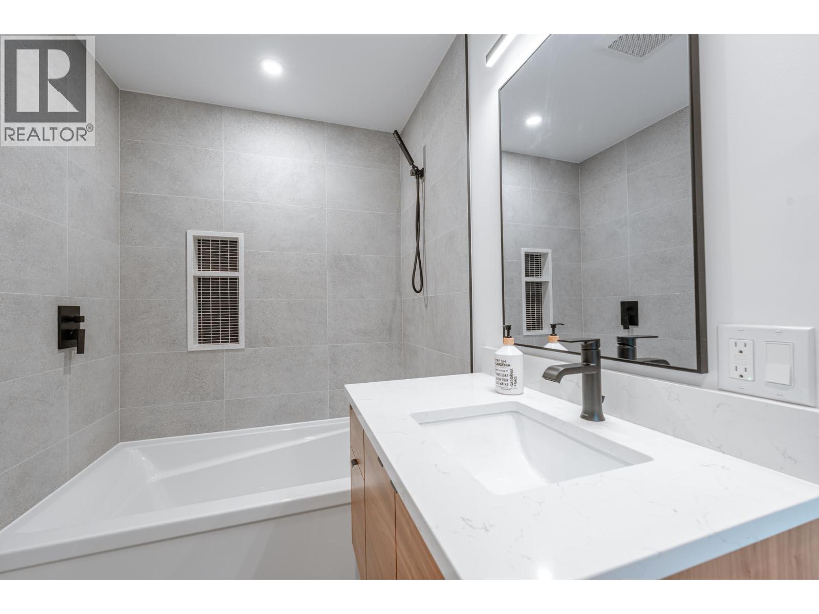 149 Colbeck Road, Revelstoke