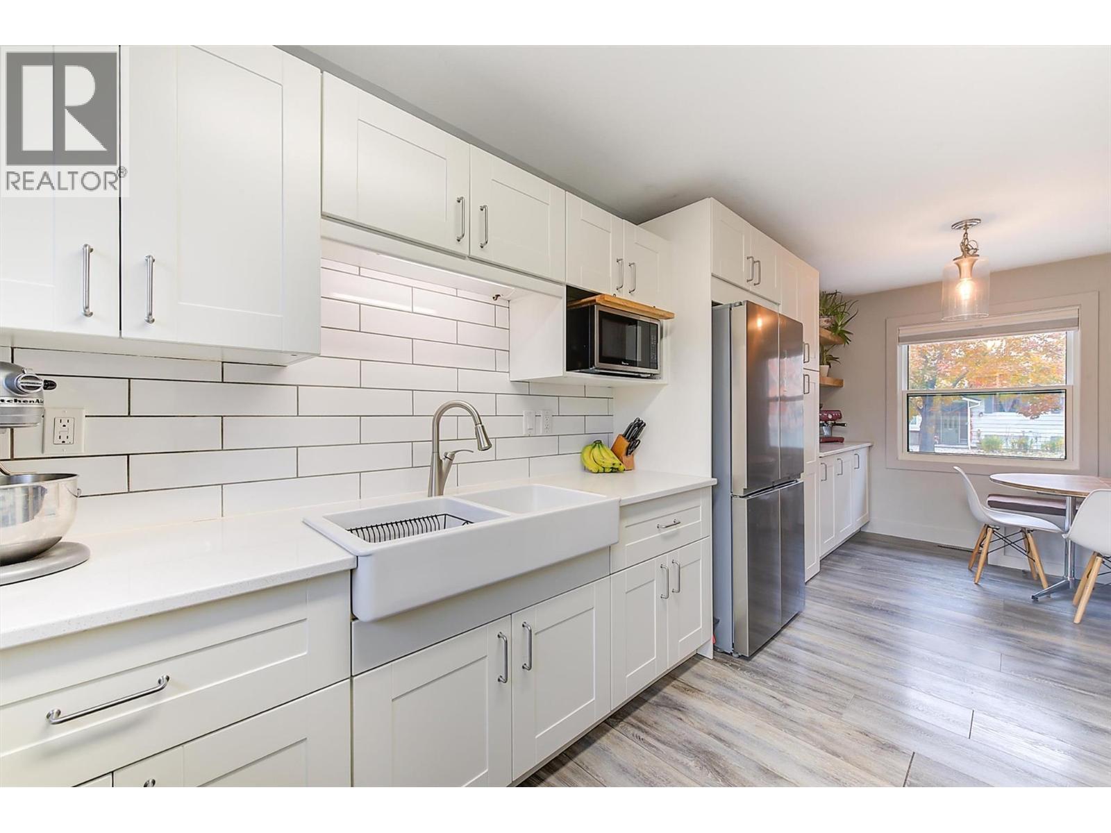  994 Tronson Drive, Kelowna