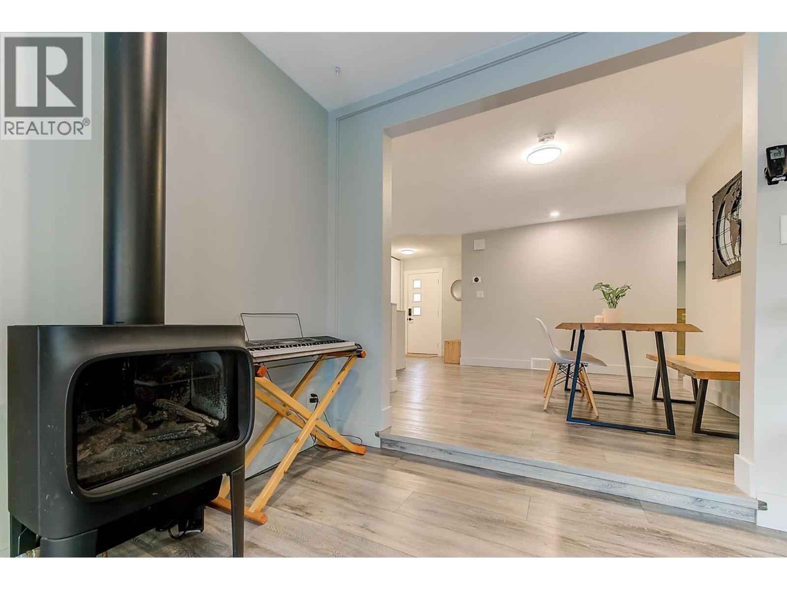  994 Tronson Drive, Kelowna