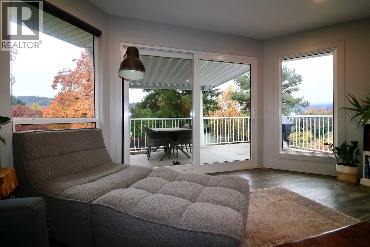  994 Tronson Drive, Kelowna