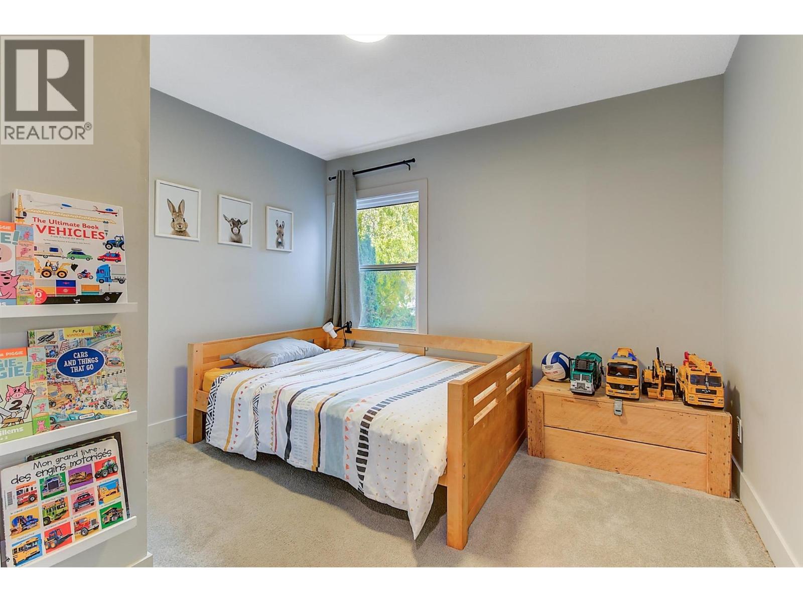  994 Tronson Drive, Kelowna