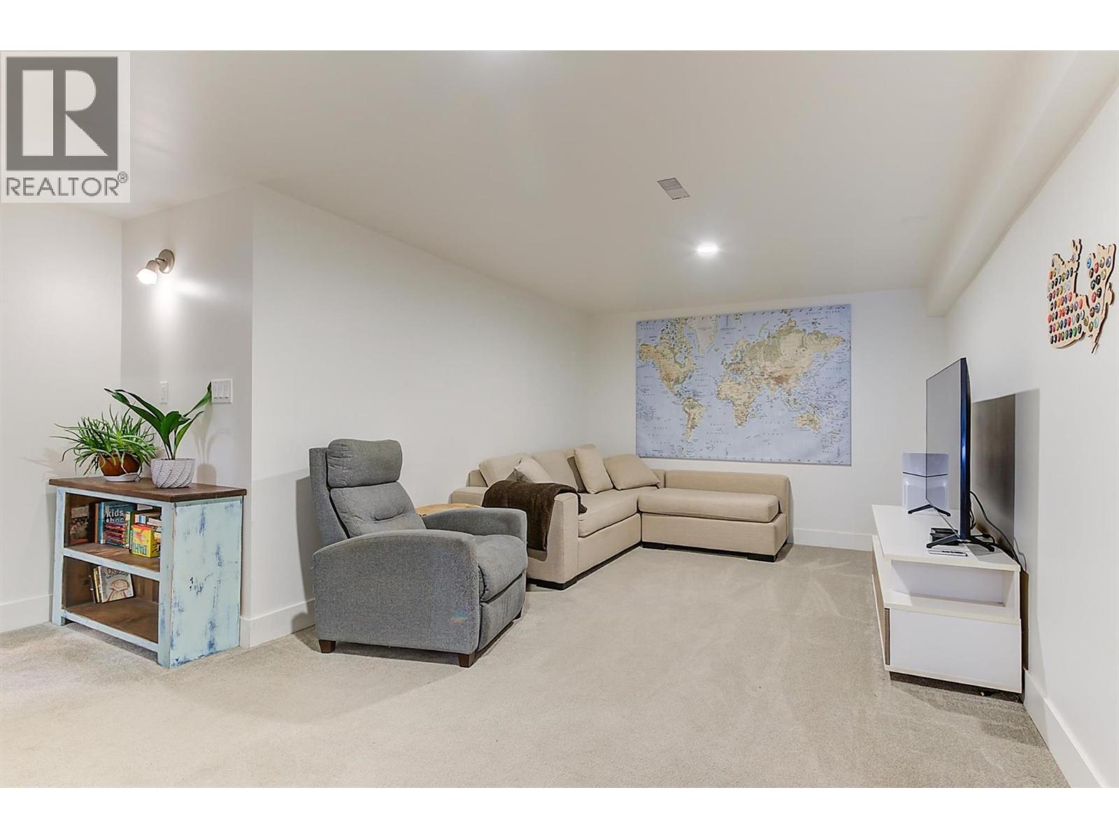  994 Tronson Drive, Kelowna