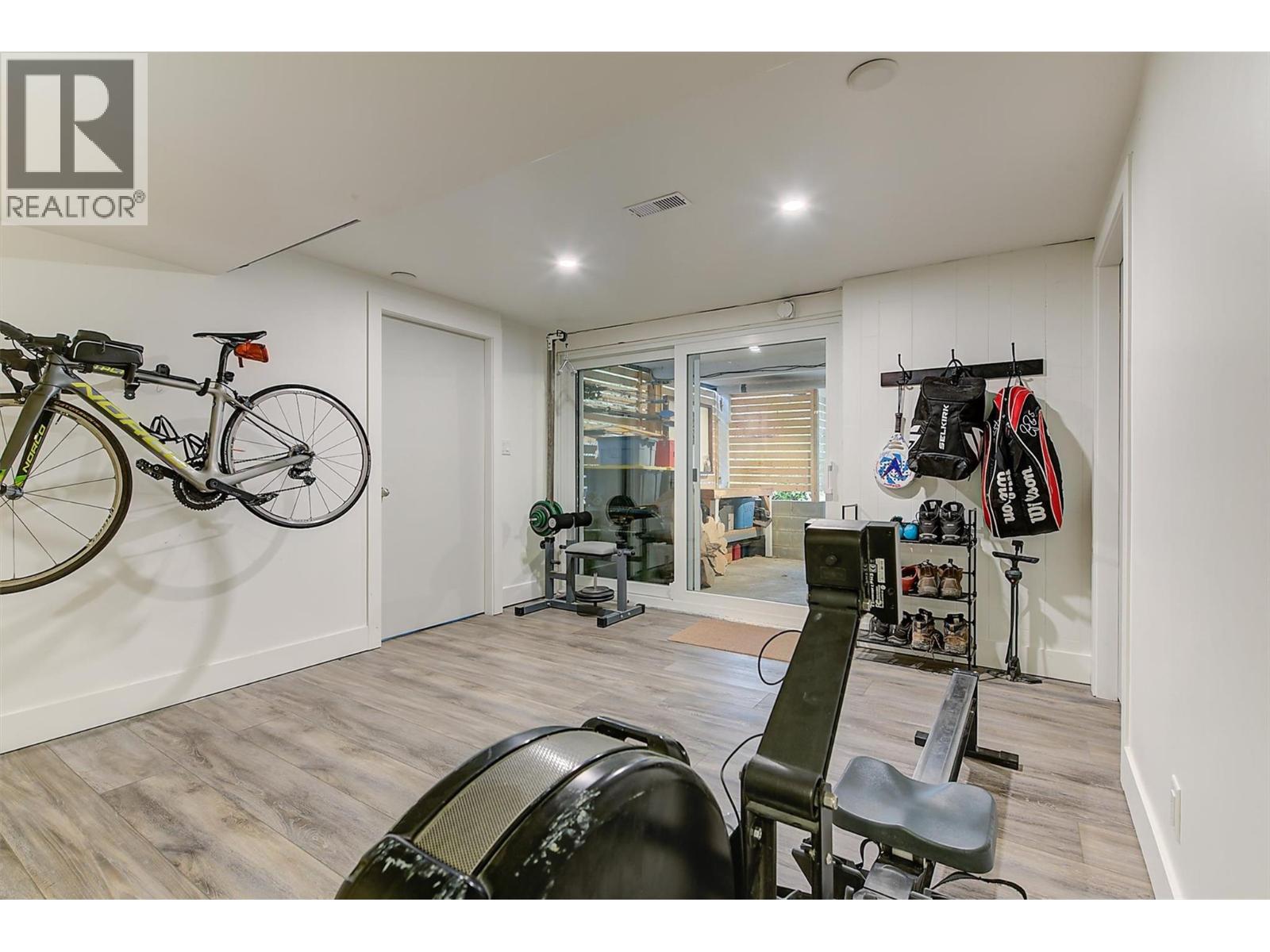  994 Tronson Drive, Kelowna