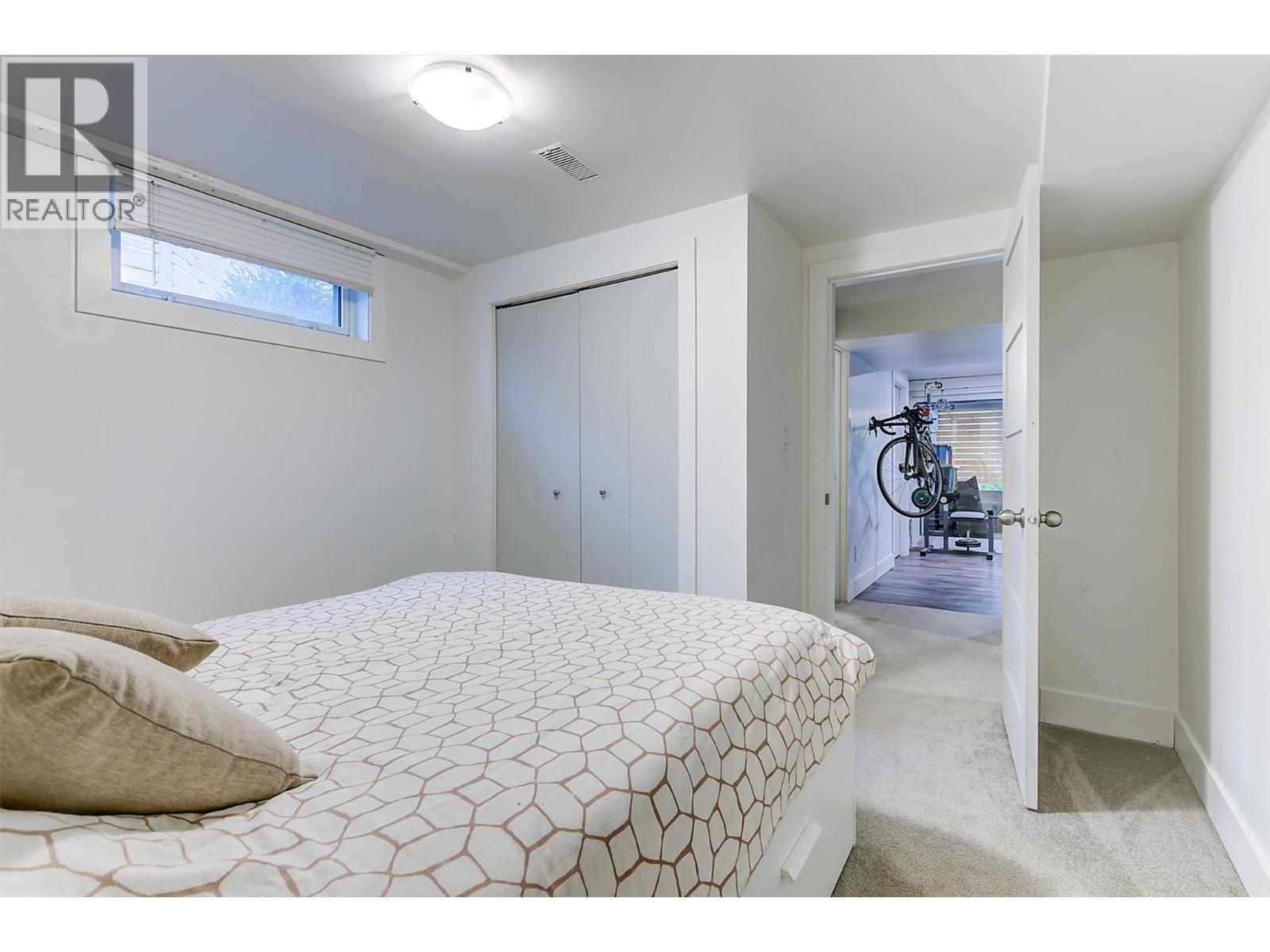  994 Tronson Drive, Kelowna