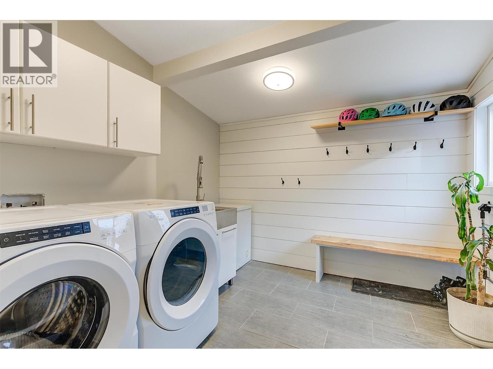  994 Tronson Drive, Kelowna