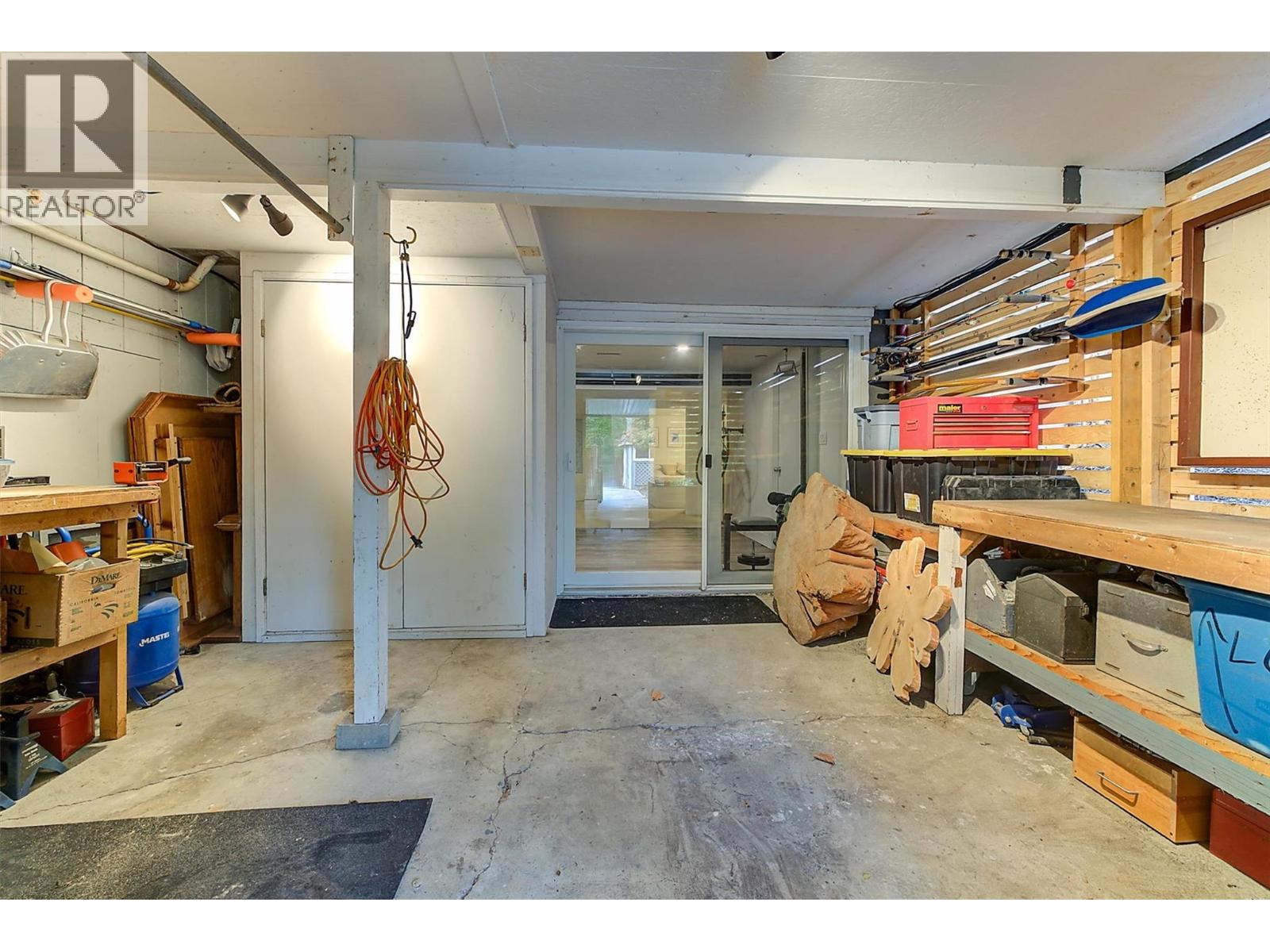  994 Tronson Drive, Kelowna