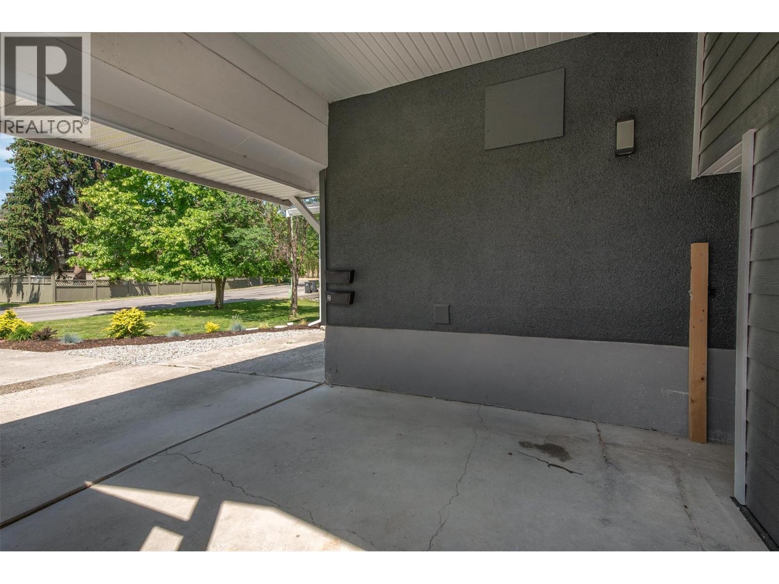  994 Tronson Drive, Kelowna