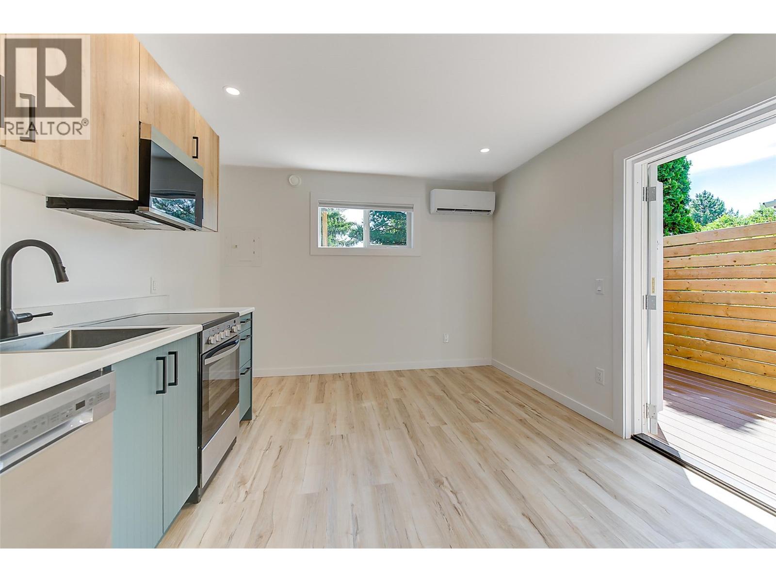  994 Tronson Drive, Kelowna