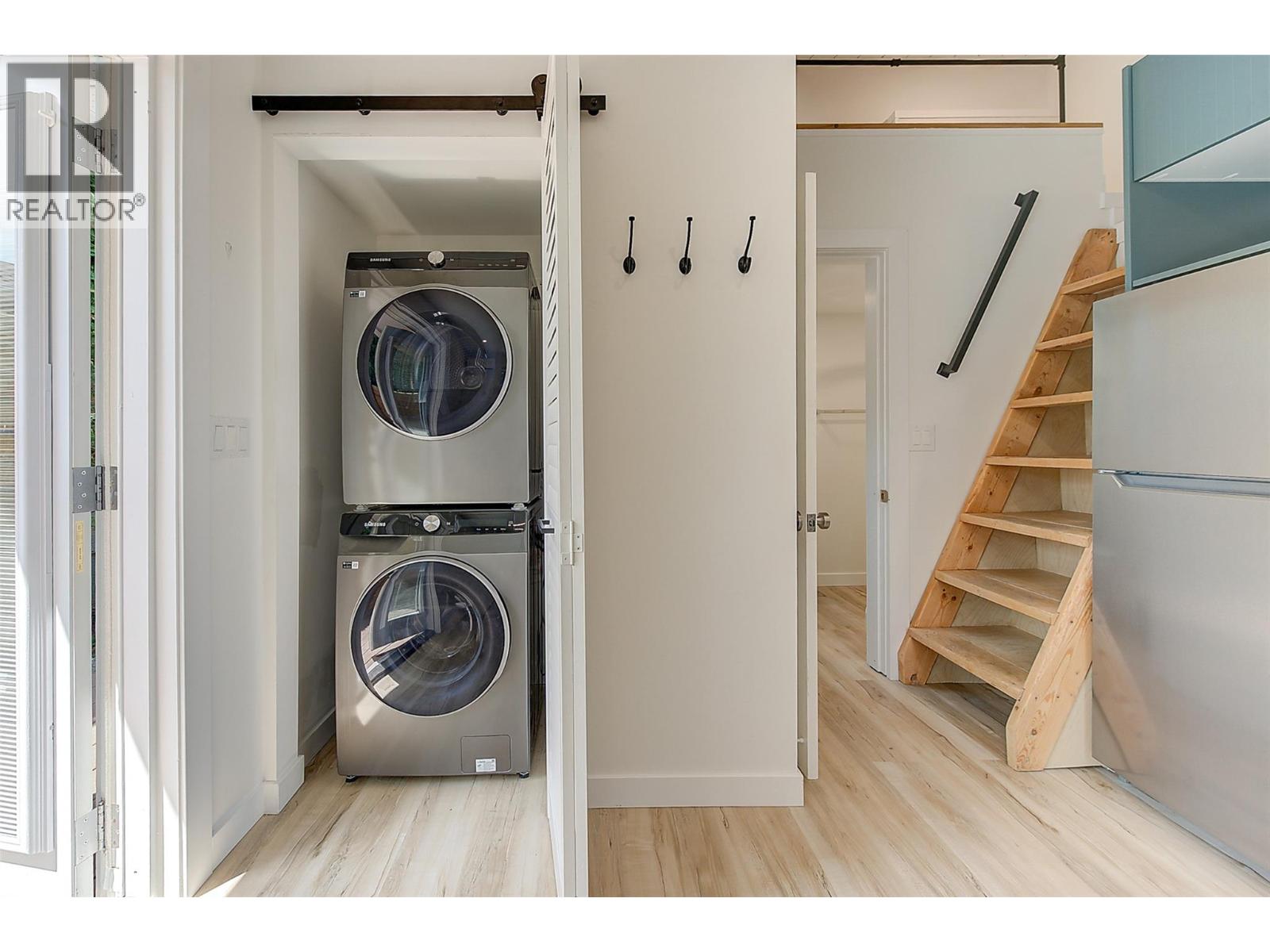  994 Tronson Drive, Kelowna