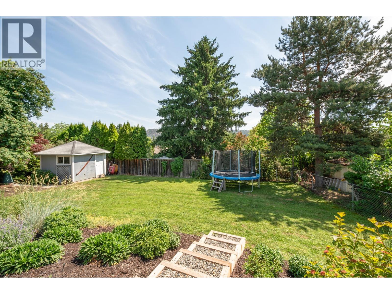  994 Tronson Drive, Kelowna