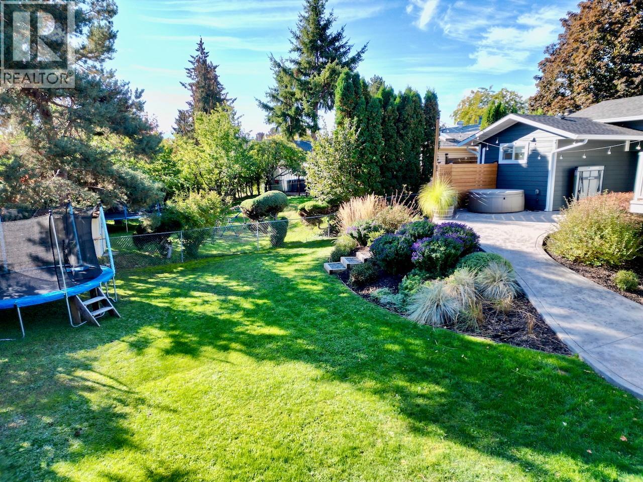  994 Tronson Drive, Kelowna