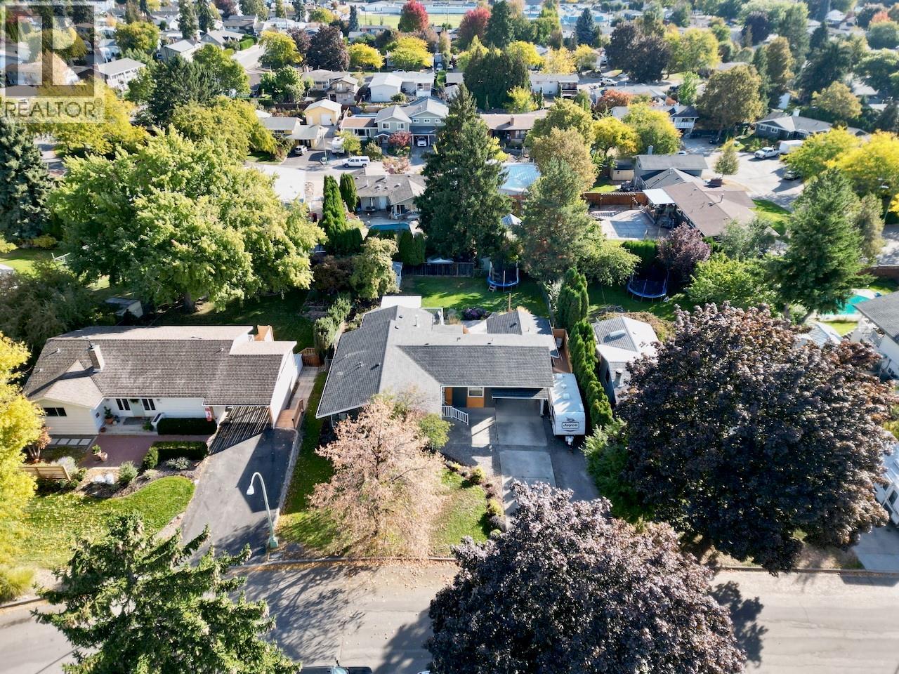  994 Tronson Drive, Kelowna