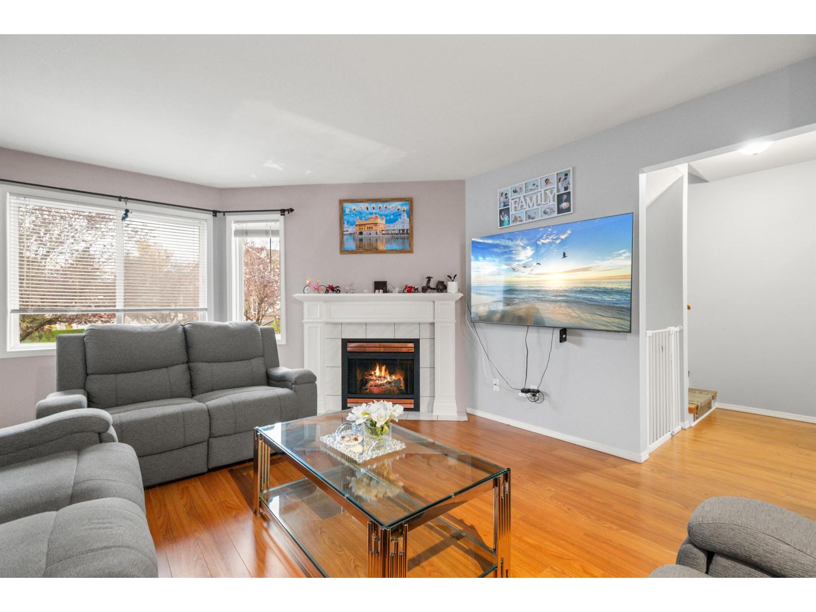 4 46375 CESSNA DRIVE, Chilliwack Proper South, Chilliwack