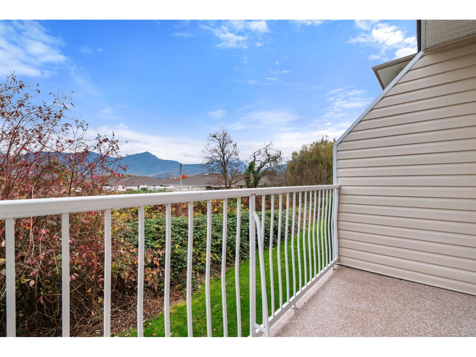 4 46375 CESSNA DRIVE, Chilliwack Proper South, Chilliwack