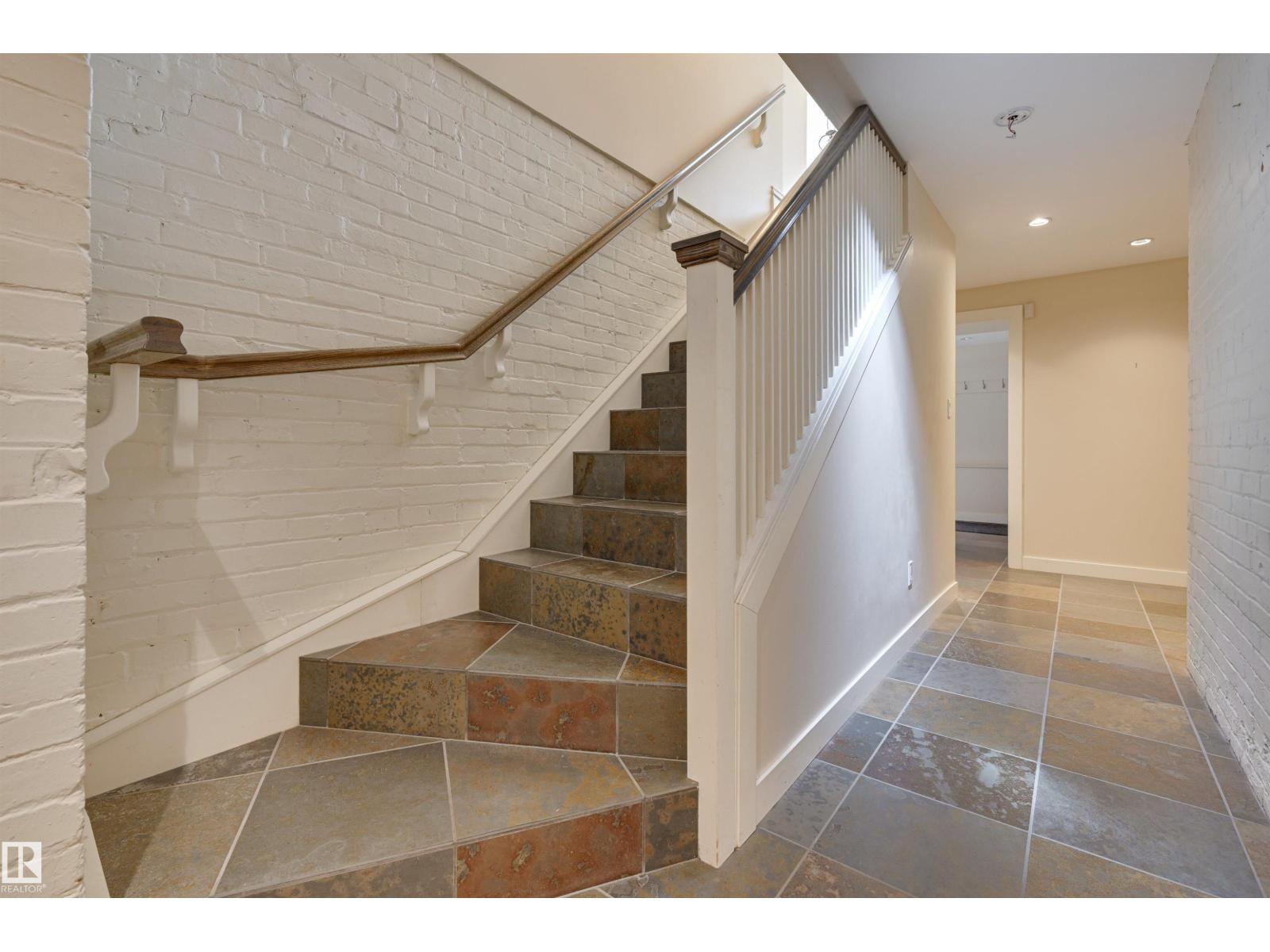 10317 VILLA AV NW, Edmonton