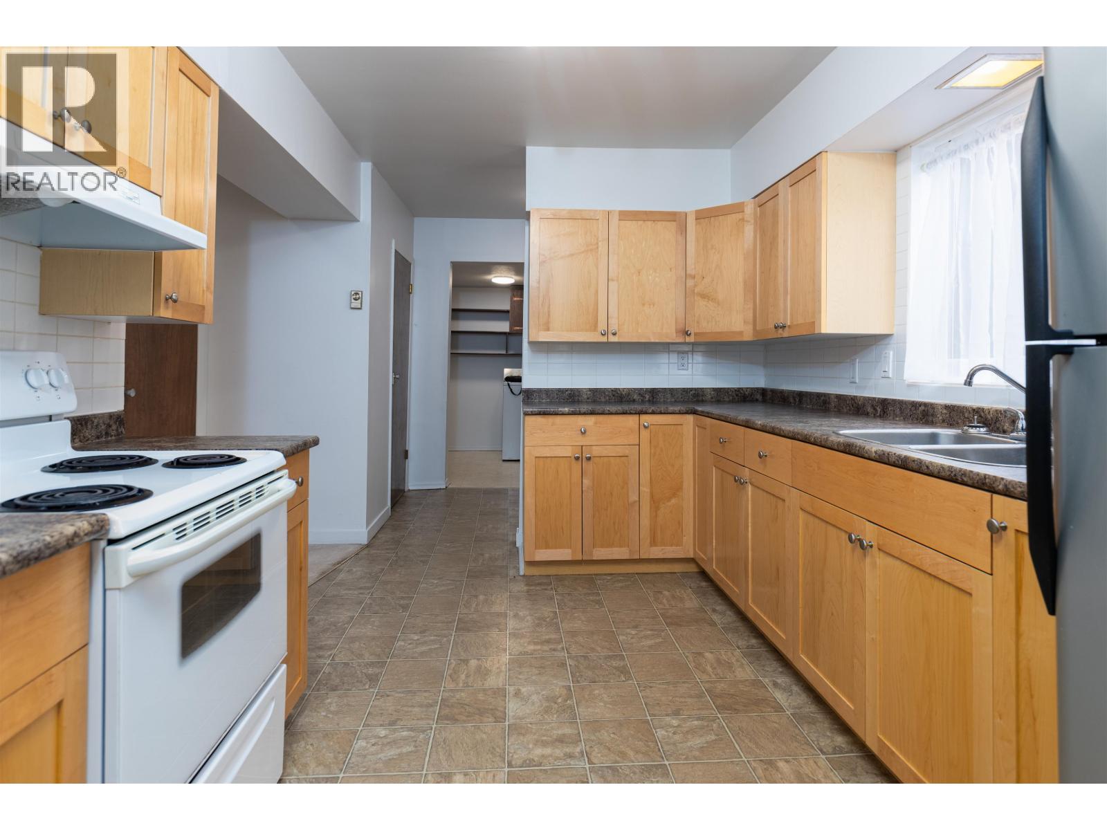 4611 MCCONNELL Avenue, Terrace