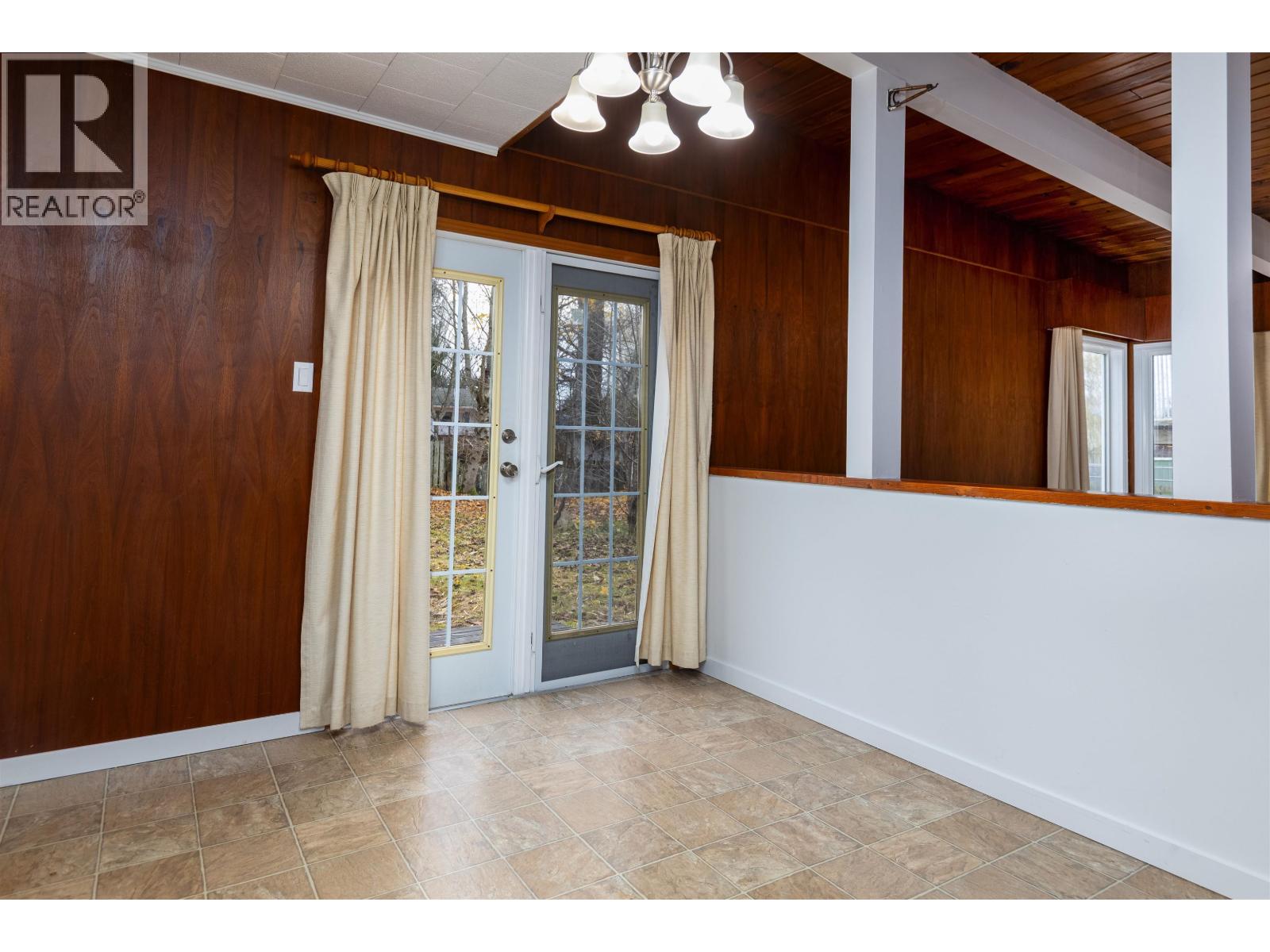 4611 MCCONNELL Avenue, Terrace