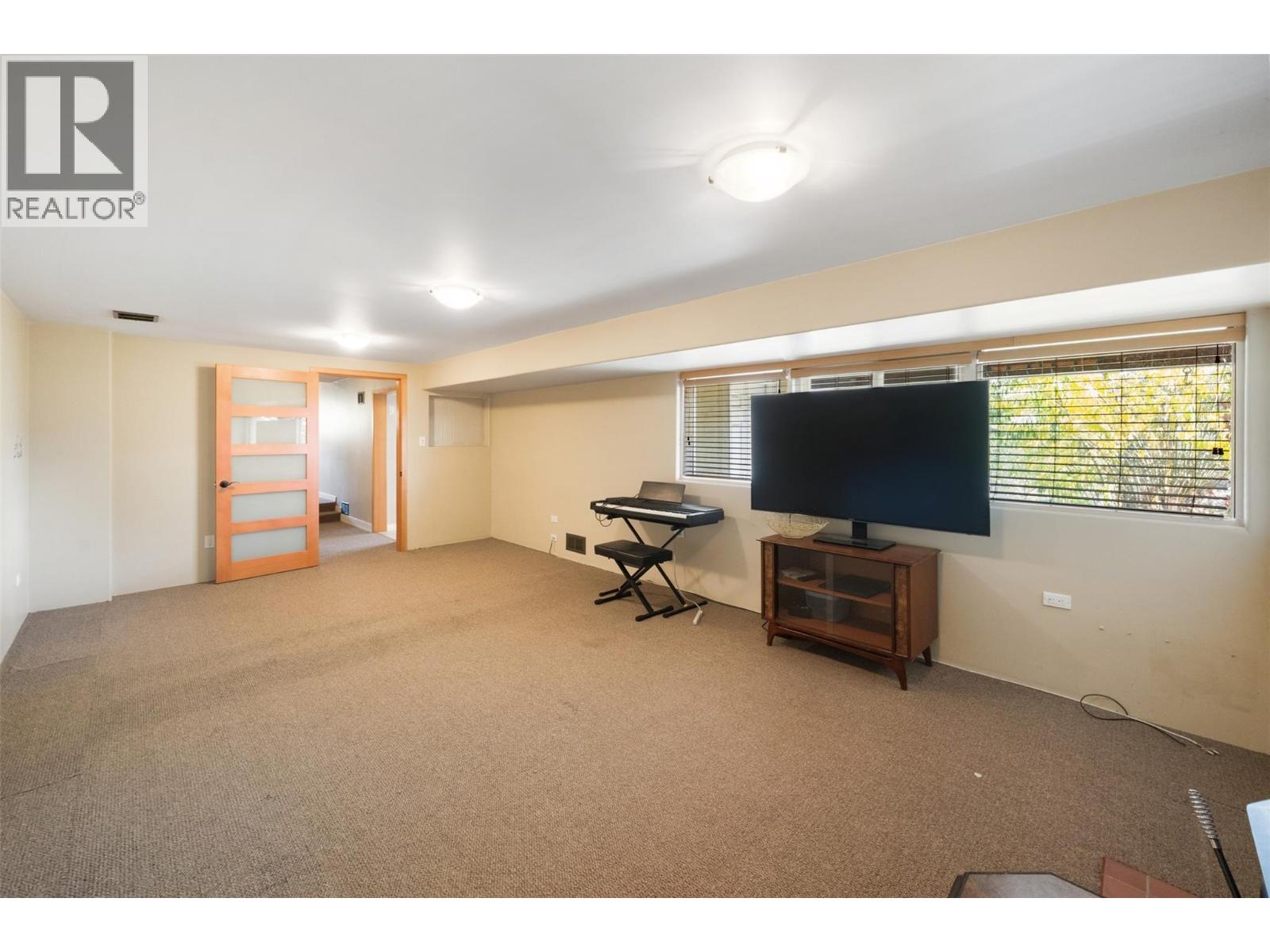  901 Newton Drive, Penticton