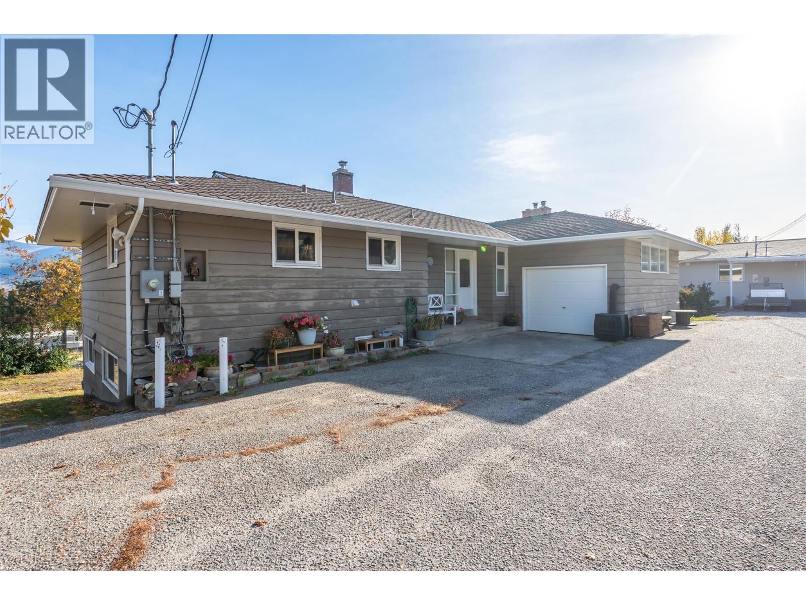  901 Newton Drive, Penticton