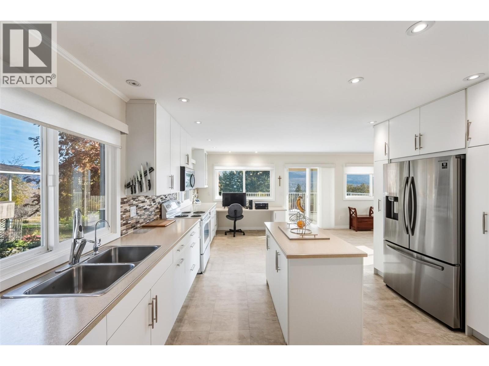  901 Newton Drive, Penticton