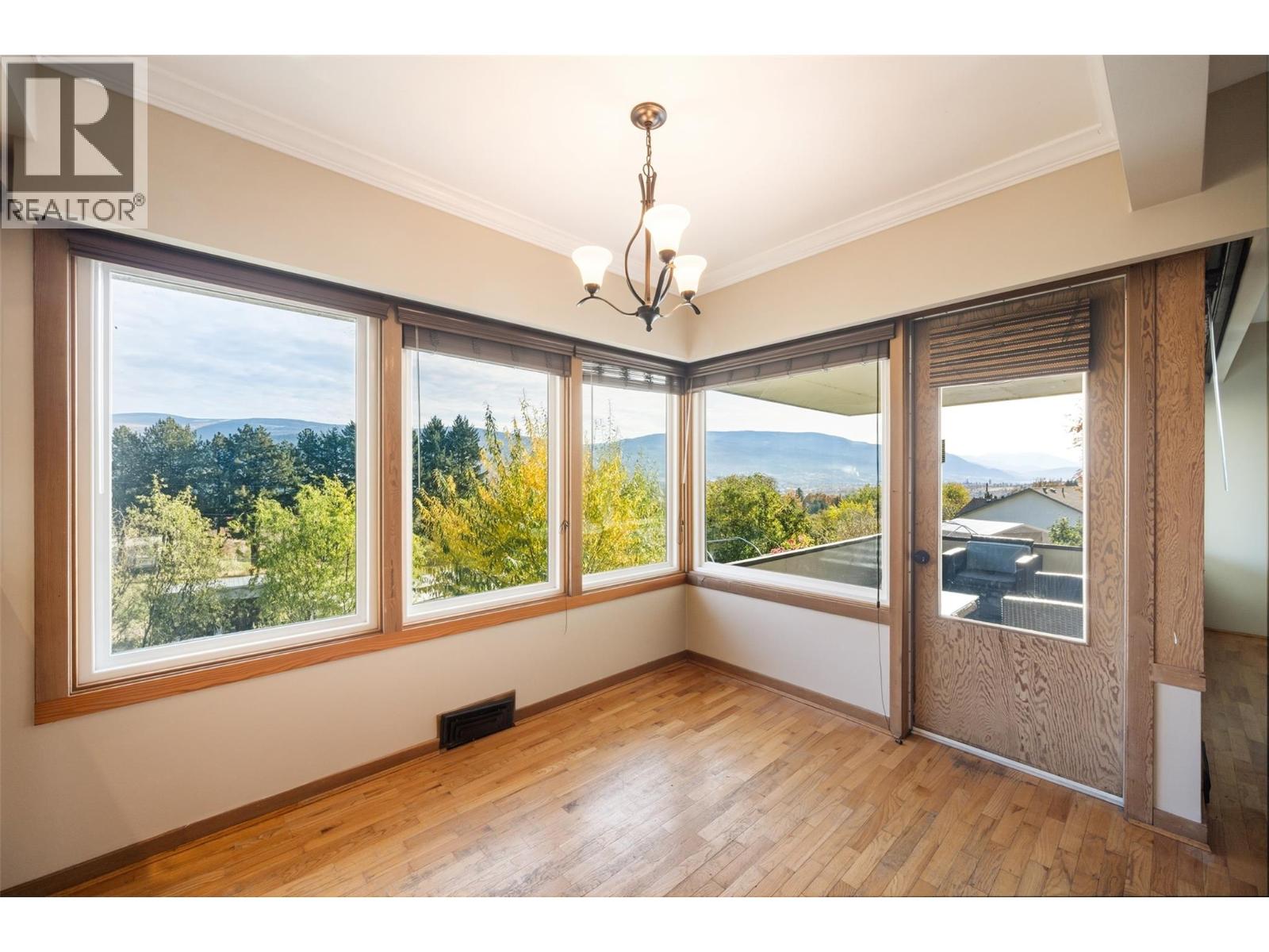  901 Newton Drive, Penticton