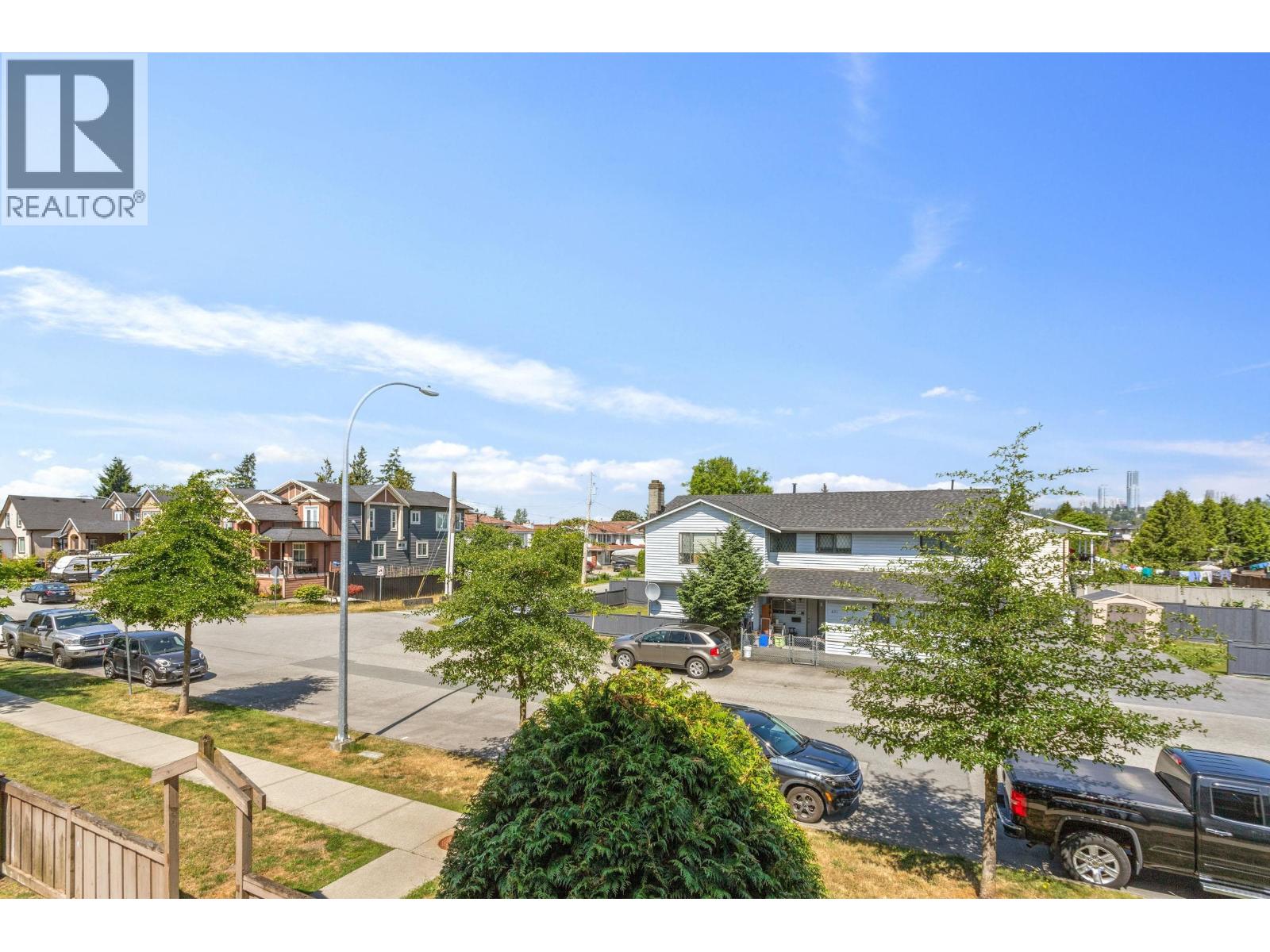 4 160 PEMBINA STREET, New Westminster